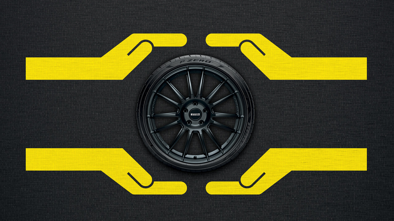 Pneumatico Anteriore Pirelli Diablo Rosso IV Corsa - Adesso 30% Di